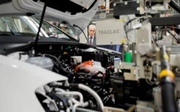 Nyolcszázezer autót hív vissza a Volkswagen és a Porsche