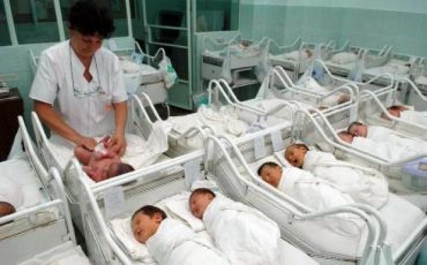 Megszavazták: a szülőknek kedvez a módosított gyes-törvény