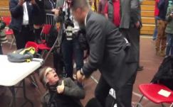 Földre teperték a TIME fotósát Trump rendezvényén