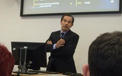 „Addig kell jártatnunk a szánkat, amíg megjön az eszük az EU döntéshozóinak”