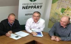 Toró: Johannis jobb román akar lenni, mint a született románok