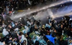 Lerohanta a rendőrség a legnagyobb török újság szerkesztőségét