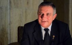 Zsidó-magyar összeesküvésről és a zseni Eminescuról beszélt Funar