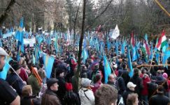 Negyvenezer embert várnak Izsák Balázsék csütörtökön Marosvásárhelyre