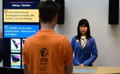 Bemutatták a Toshiba megtévesztően emberi robotját