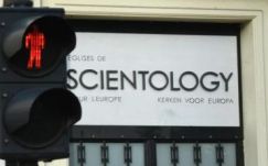 Belgiumban 18 év után ejtették a vádakat a szcientológiai egyház ellen
