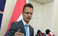 Szijjártó kukába dobná az EU-Törökország megállapodást 