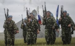 Kivonja Szíriából csapatait Putyin