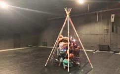 Tavaszi áldozatot mutat be az M Studio