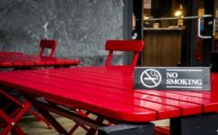 Lecsapott a háromszéki rendőrség a tilosban dohányzókra