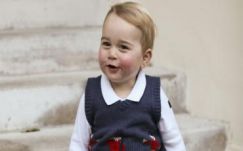 Így becézi György herceg a dédmamáját, Erzsébet királynőt