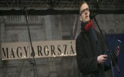 Krebsz János: Az ávós nagypapa és a kollaboránsok