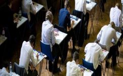 Ambrus Attila: Bürokraták és éretlenek