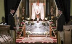 Idén is őrizték nagypéntek éjjelén a szent sírt Csíkszentimrén