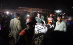 Legalább 50-en haltak meg egy pokolgépes merényletben Pakisztánban