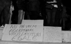 Több mint 3 ezer egyetemista tüntet a dohányzásellenes törvény ellen