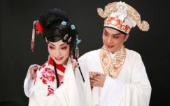 Vendégjátékok és fesztivál: gazdag április a nagyváradi színházkedvelőknek