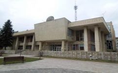 Élettel töltené meg a sepsiszentgyörgyi „nagy, komcsi kultúrt” Szonda Hanna – interjú