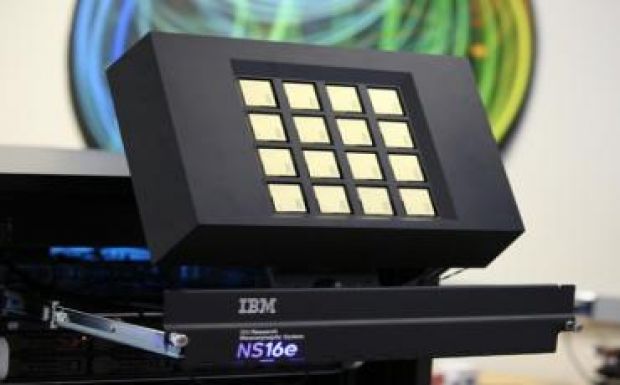 Önállóan döntő számítógépet gyártott az IBM