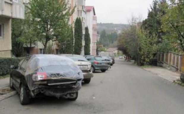 Három leparkolt autót rongált meg egy csíkszeredai nő