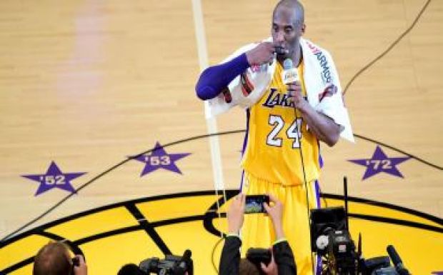 NBA: Kobe Bryant 60 pontot dobott pályafutása utolsó mérkőzésén