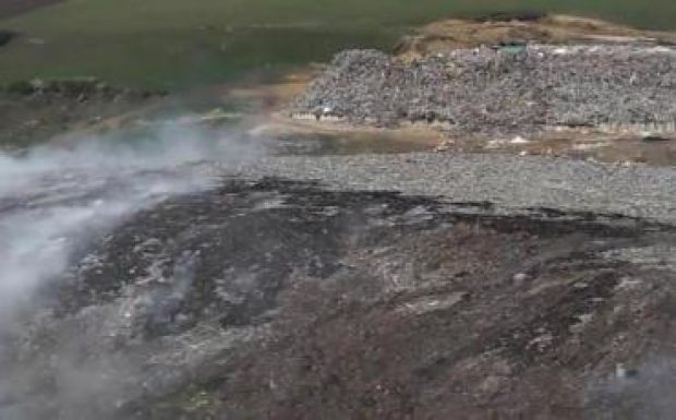 Mérgező füstöt áraszt a pataréti szeméttelep