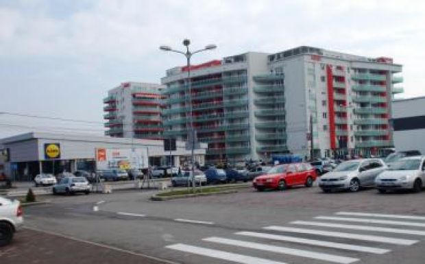 Bevásárlóközpontok épülnek az erdélyi gyárak helyén