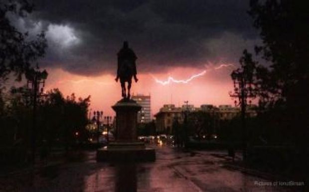 Ilyennek látta a iași-i vihart egy helyi fotós