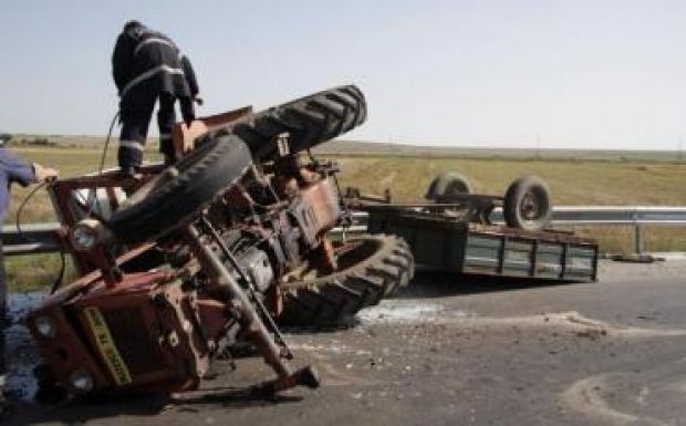 Maga alá temette a traktorja a Hargita megyei férfit