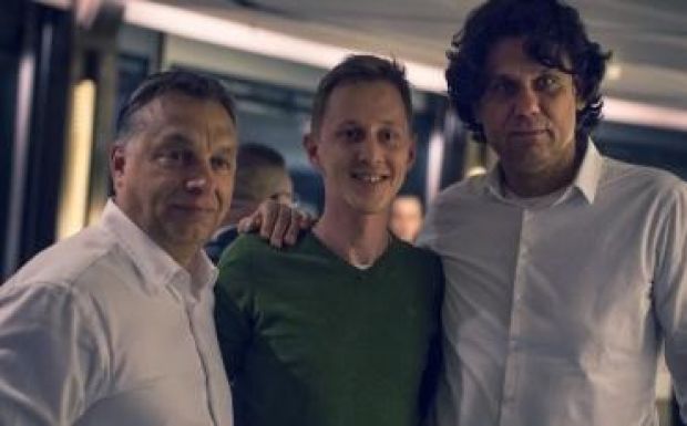 Orbán Viktorral fotózkodott egy háromszéki fiatalember Stuttgartban