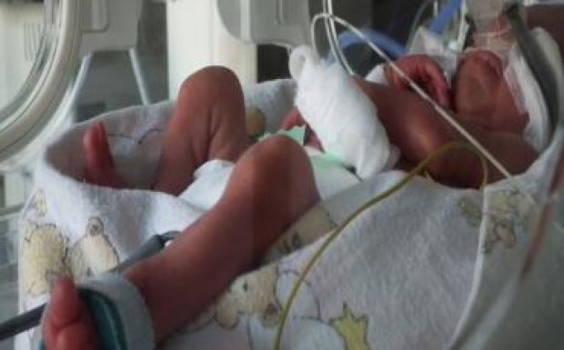 Az anya agyhalála után két hónappal jött világra egy gyermek 