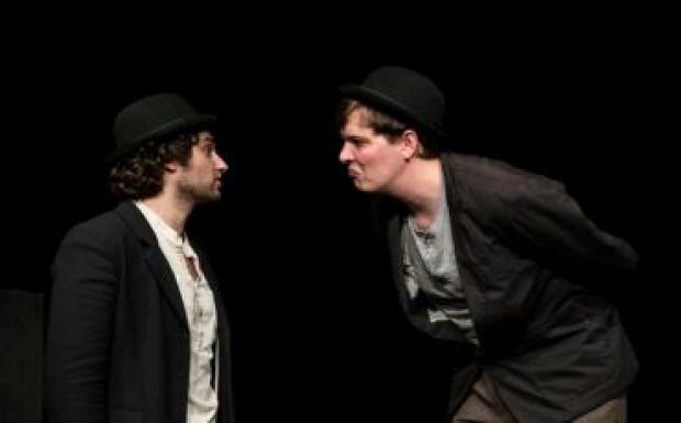 Kövekkel a zsebében: a Figura előadása Gyergyóalfaluban és Gyergyószárhegyen