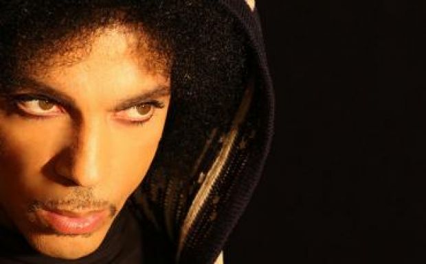 Valószínűleg kábítószer-túladagolás játszott közre Prince halálában