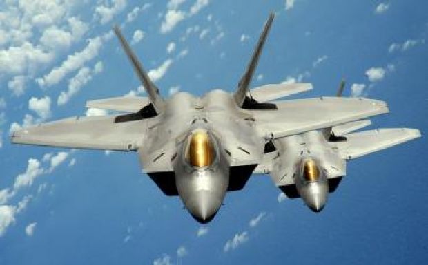 Amerikai F-22-es harci repülők érkeztek néhány órára Romániába