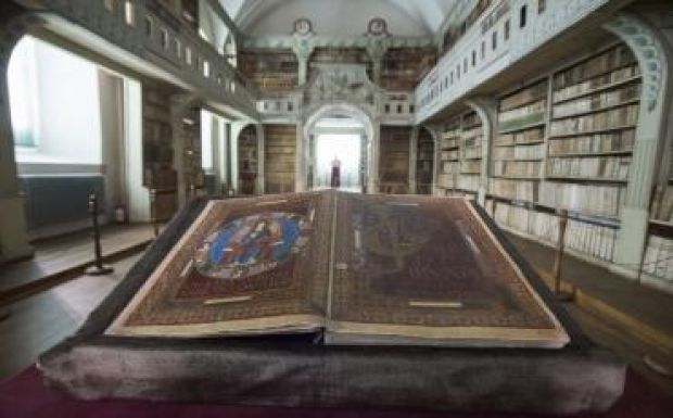 Batthyáneum: minisztériumi kérésre elhalasztották az ítélethirdetést