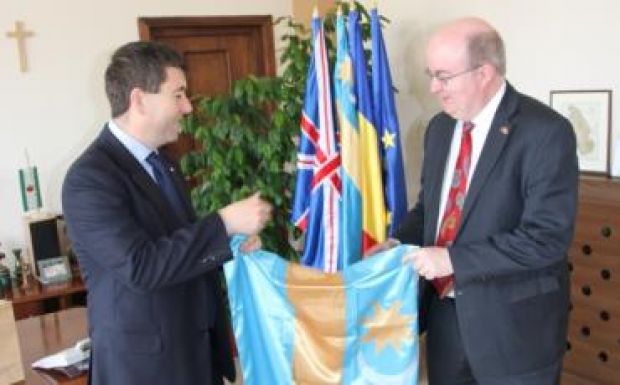 Panaszkodott Borboly Csaba a Székelyföldre látogató brit nagykövetnek