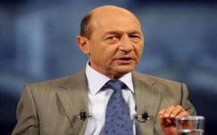 Ki kell fizetnie Băsescunak a romák megsértése miatt kiszabott bírságot