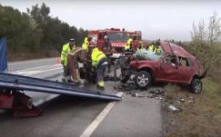 Dacia ütközött Volkswagen Golffal, heten haltak meg a balesetben