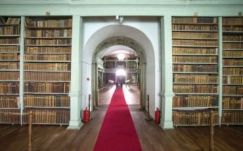 Cáfol a kulturális miniszter: nem javasolta a Batthyáneum közös igazgatását az egyháznak