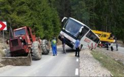 Bajba került egy Maros megyei busz Moldovában
