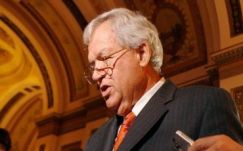 Gyerekeket molesztálhatott egy befolyásos amerikai politikus