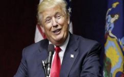 „Fehér lovaggal” ütné ki saját pártja a nyeregből Donald Trumpot?