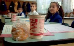 Tej-kifli program: Borboly a helyi önkormányzatokra bízná a közbeszerzéseket