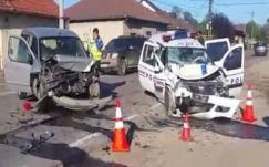 Rendőrautó ütközött gépkocsival, három rendőr került kórházba