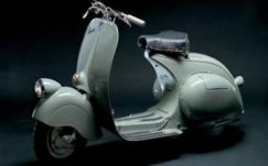 Hetvenéves a Vespa robogó