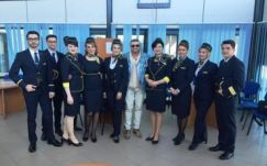 Így néznek ki az új TAROM-egyenruhák, Cătălin Botezatu tervezésében