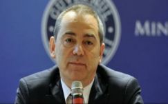 Távozásra szólította fel a kulturális minisztert a kormányfő