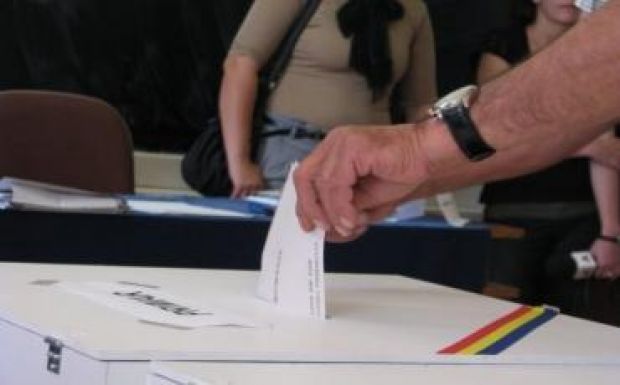 Hivatalosan is elrajtolt a helyhatósági választások kampánya
