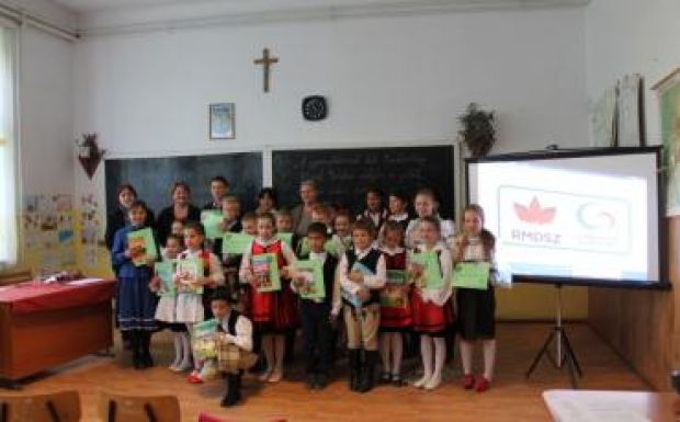 Ismét kitettek magukért a legügyesebb csíki mesemondó diákok