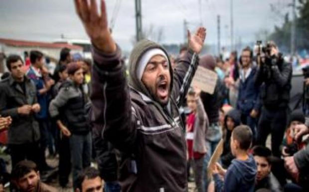 A muzulmánok elnyomják a nem muzulmán menedékkérőket Németországban